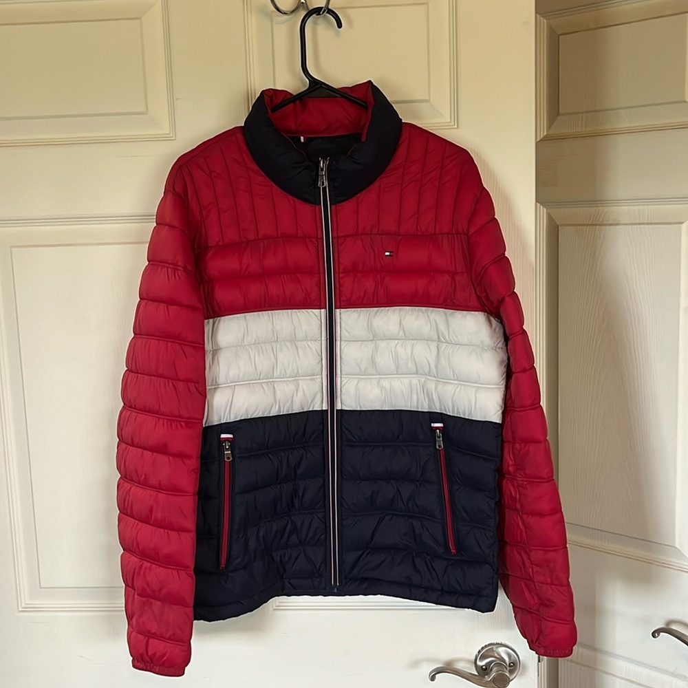 Tommy Hilfiger men’s small poly-fill packable jacket red/white/blue